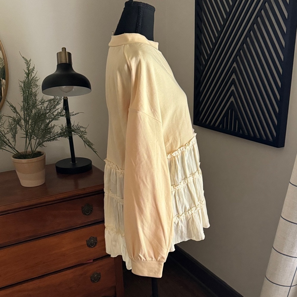 BiBi Cream Ruffle Blouse NWT - Picture 3 of 10